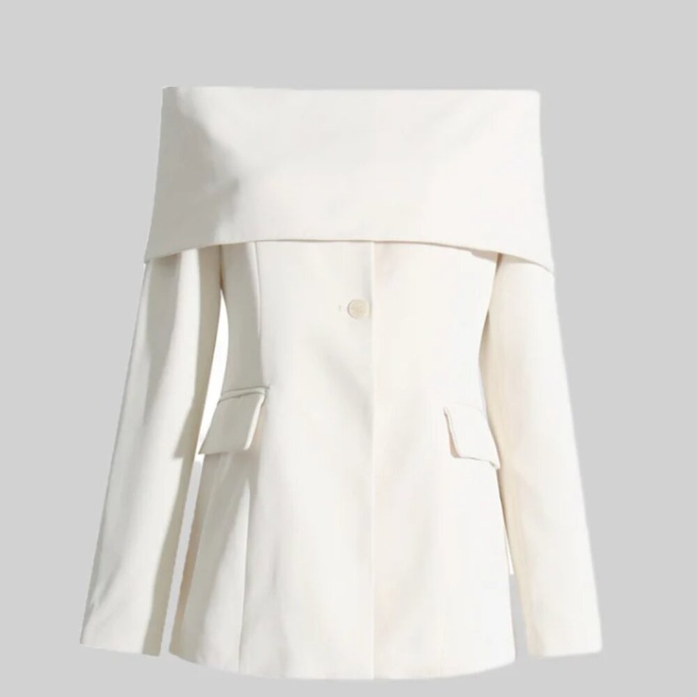 (NWT) Sierra Darien Cut Out Shoulder Jacket - White